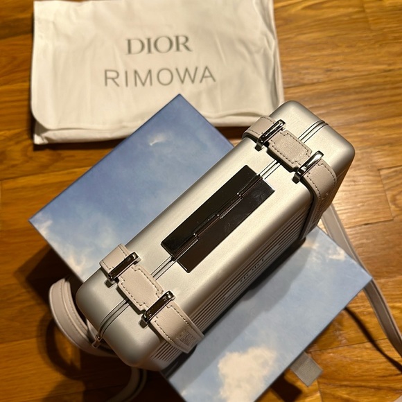 Christian Dior x Rimowa - Amenity Kit - Aluminum - Personal Utility Case Silver - Picture 5 of 16
